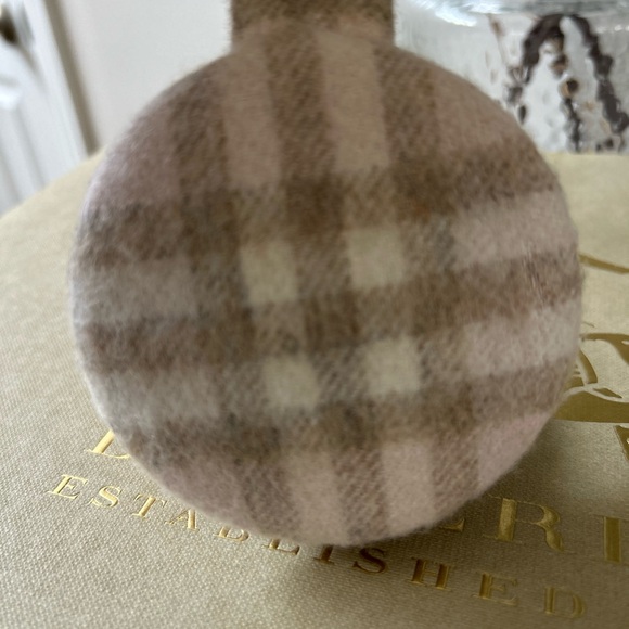 AUTHENTIC BURBERRY CASHMERE PINK PLAID EARMUFFS - Picture 8 of 9